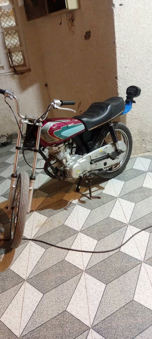 سلام عليكم دراجه للبيع ادوات مكفوله من السرقه السعر550ابو الخصيب حمدان الرقمم***********
