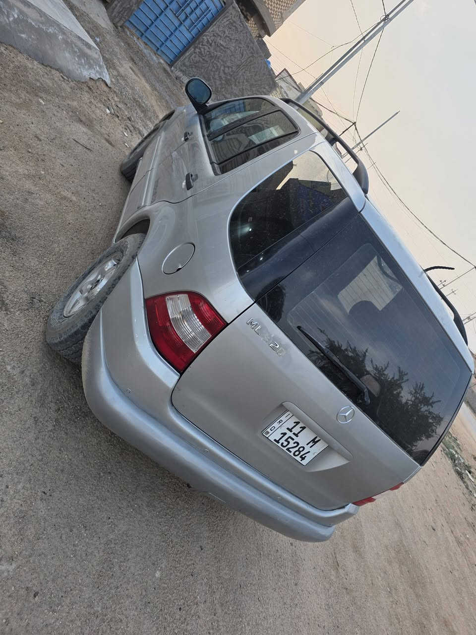 ***********السعر ٧٥ورقه
سلام عليكم مارسيدس فول جاهزه من كلشي جديده كلش كفاله رقم بغداد بسمي تحويل مباشر هزه رقم جدد مكان النجف
