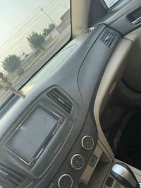 شيري E5 للبيع  موديل ٢٠١٤ رقم بابل سنويه منتهيه رقمها الماني مشروع وطن...