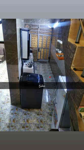 السلام عليكم (***********) بي واتساب والماسنجر مفتوح 
للبيع ٧٠متر الزعفرانيه نهايه الاربع شوارع مباشره خلف كراره عل شارع العام العريض التجاري
طابو صرف زراعي وكاله ام الصوره باسمي بيت كامل متكامل مدخلين استقبال
 مطبخ حولي درجه (اي صاله صغيره )
غرفه نوم كبيره 
بيتونه 
صطحين ومطبك ايزو كام 
بناء طابوك كله ملبوخ
