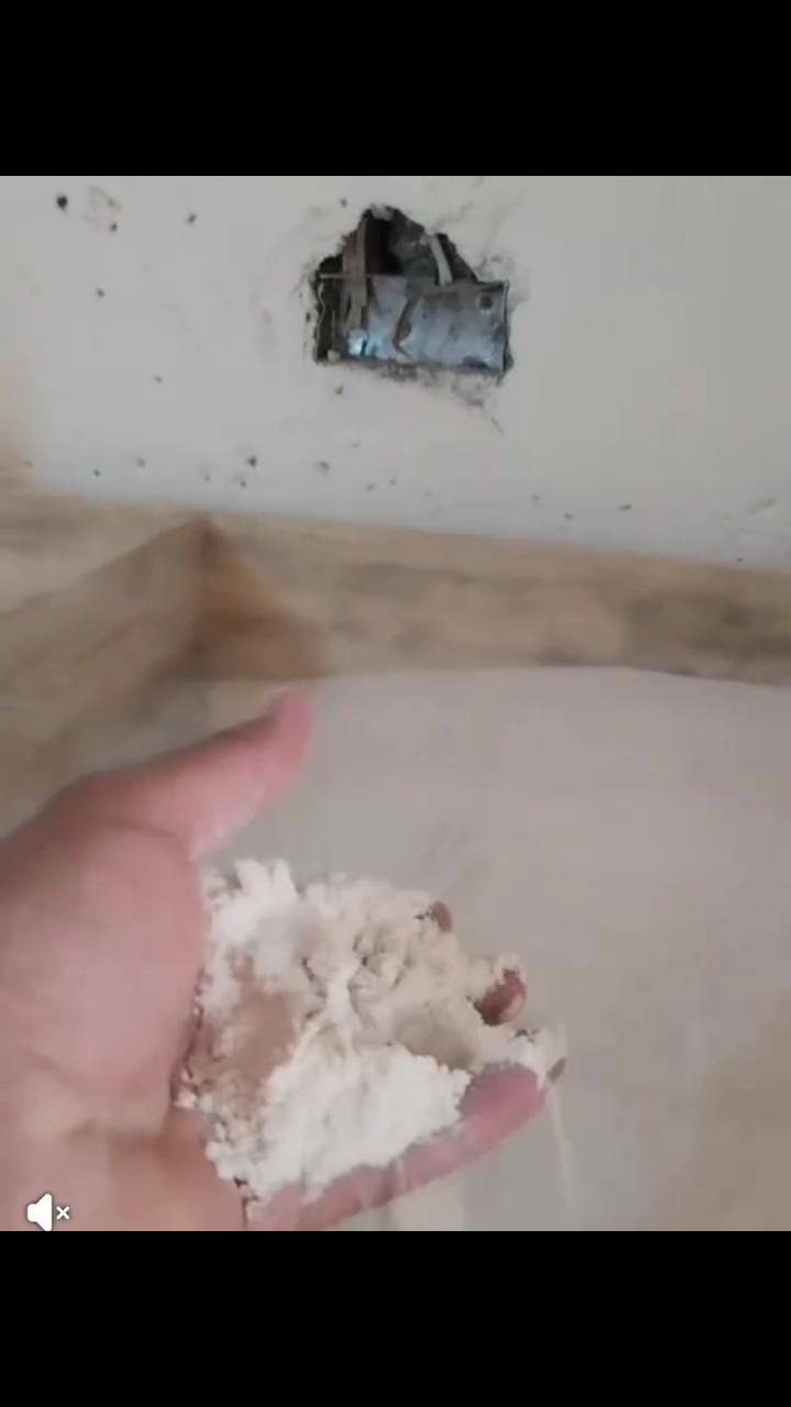 السلام عليكم 
نشتري جميع انواع طحين الوجبه الجديد و القديم 
تم فتتاح محل لبيع وشراء الطحين وهز الطحين القير جيد 
 وتحويله إلى طحين درجه أولى العنوان قرية الشروق 
***********
***********
