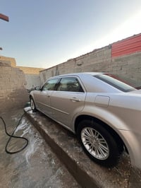 كلايزلر موديل 2010     6 سلندر كشنات جلد +تخم تاير جديد +حداديه جديده ...