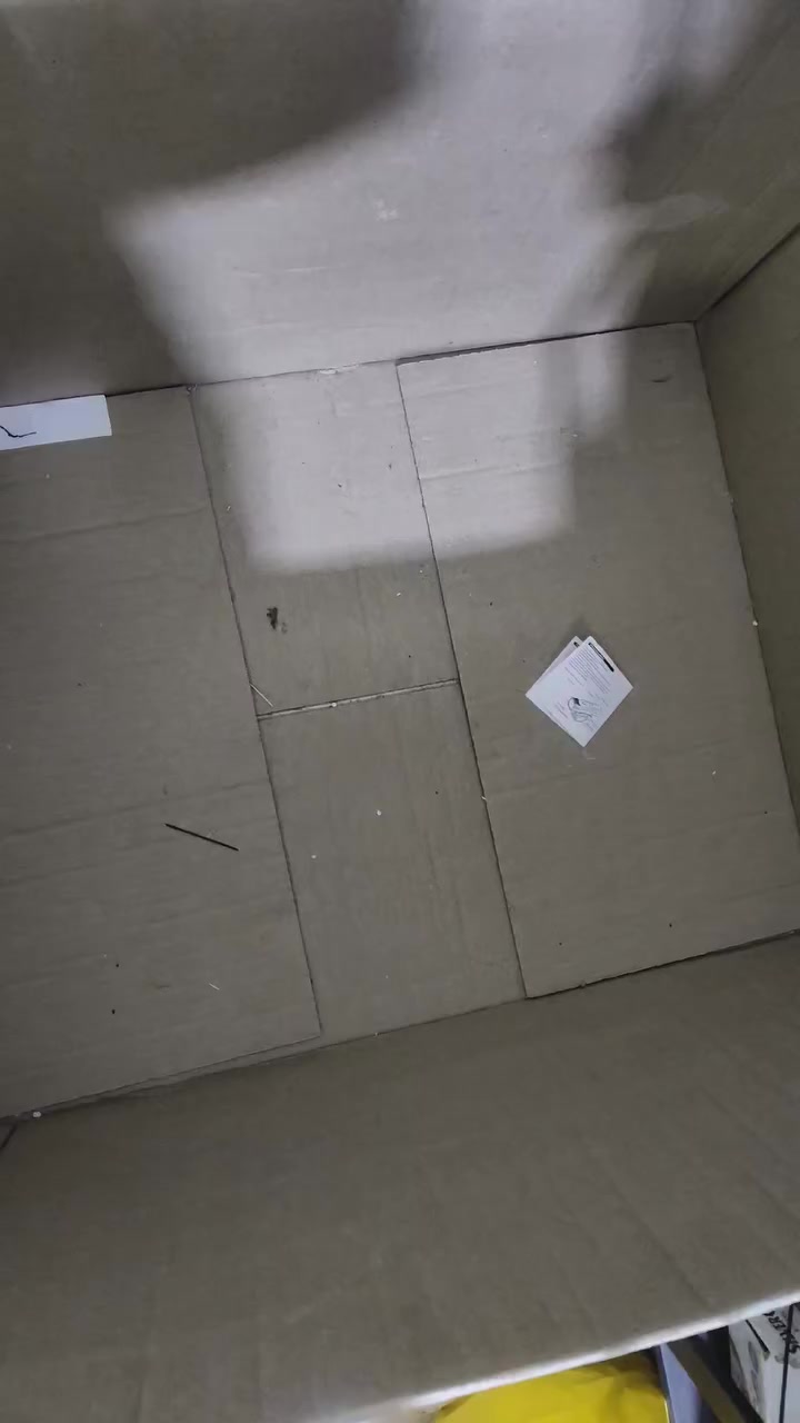 شلعة متكونة من 120 الى 125 قطعة بهذة الشكل الغراض البيهة مرتبة نظام البيع فحم يبدي مزادهة من 125الف ينتهي مزادهة باجر العضر ان شاء الله الي يزاود عليهة بالتعليقات يدخلي خاص حتى اذا صارت من نصيبة اراسلة 
لحد يطب بالخاص ويكلي شكد سعرهة يم اعلى سعر ابيع اخوان


**إذا كنت صاحب هذا الإعلان وتريد حذفه لأي سبب، رجاءا أرسل رسالة إلى الدعم الفني**