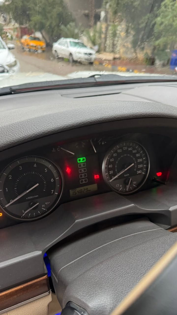 للبيع: لاندكروزر 2016 (GXR)
• المحرك: 6 سلندر (V6).
• الحالة: نظافة ممتازة  الضرر موضح في السونار 
• المواصفات: فتحة، بصمة، حساسات، دعامات كروم إشارات لكزز ، DVD شاشة 
• السعر: 41,000$ (4 شدات و10 ورقات).
للاستفسار:  ***********
 • الموقع : كوت / مركز المدينه
