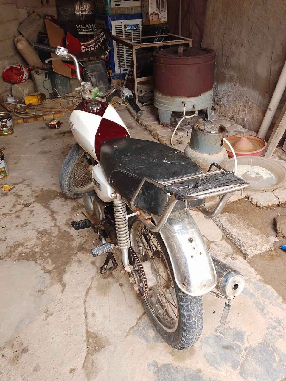 سلام عليكم عندي دراجه لبيع سعر 500وبيها مجال المكان الكوت اوراق اصوليه موديل 2017 الخاص مفتوح


**إذا كنت صاحب هذا الإعلان وتريد حذفه لأي سبب، رجاءا أرسل رسالة إلى الدعم الفني**