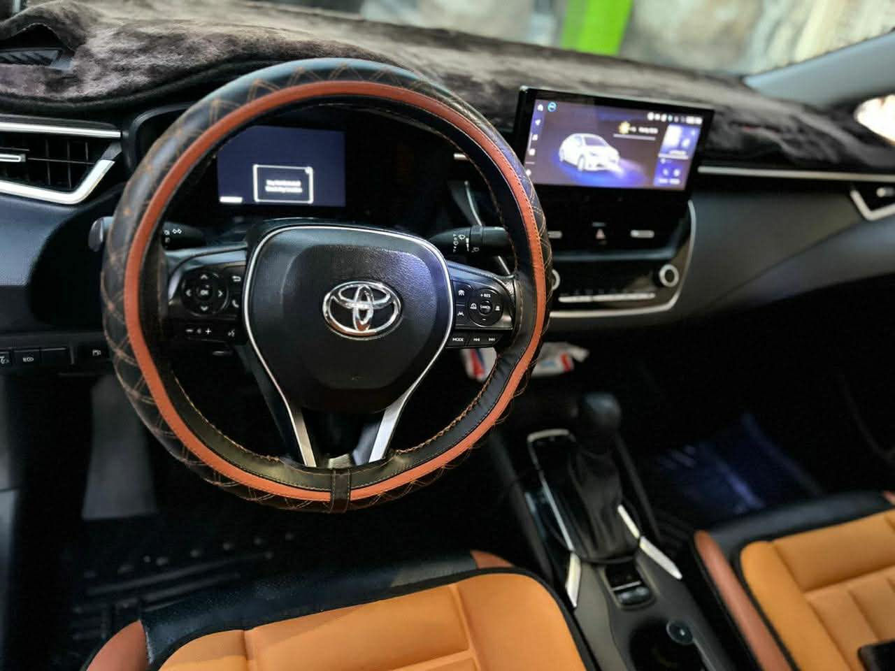 السلام عليكم كورلا موديل ٢٠٢٤ ماشيه ٣٠ الف هايبرد حره امداور ثاني يوم رقم ذي قار مكانه ناصريه مركز حي اور السعر ١٤٥ بيه بارد وصبغ جاملغ الامامي رقم الهاتف *********** وترهم امراوس
