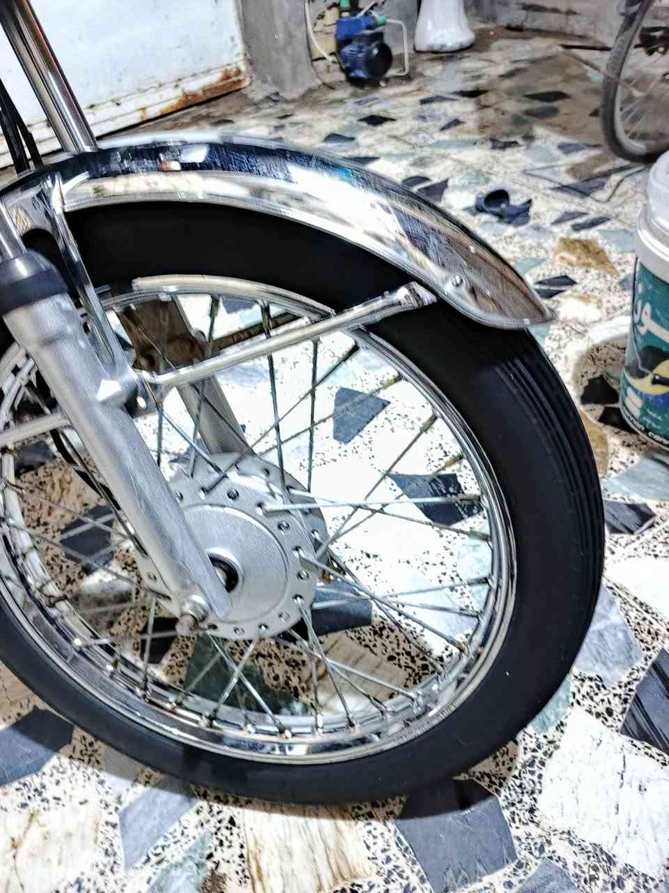 سلام عليكم
دراجه للبيع مديل 2025 سكنر 
كوت قضاء الحي السعر 650وبيها مجال حك الجيه 
***********
