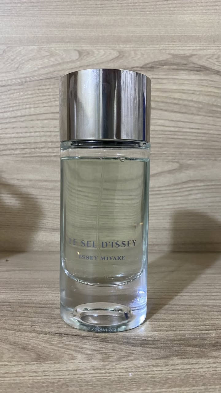 السلام عليكم ورحمة الله وبركاته
عطور مستخدمة للبيع فقط 
ايربا بورا بدون باكت 100 ألف
لي سيل ديسي باكت موجود 85 ألف
كنزو انديغو باكت موجود 90 ألف
تايغر بلغاري باكت موجود متبقي 52-54 مل 290 ألف للعلم سعر المسلفن 420 دولار
آيسي مياكي بلو باكت موجود 40 ألف
فرزاتشي بارفوم تستر بدون باكت 60 الف 
ديور هوم انتنس باكت موجود 110 الف
الأسعار ثابتة بدون عملة 
توصيل موجود جميع المحافظات 
العطور اصلية شرط تفحص وين ميعجبك و لا تستلم العطر إذا مو اصلي


**إذا كنت صاحب هذا الإعلان وتريد حذفه لأي سبب، رجاءا أرسل رسالة إلى الدعم الفني**