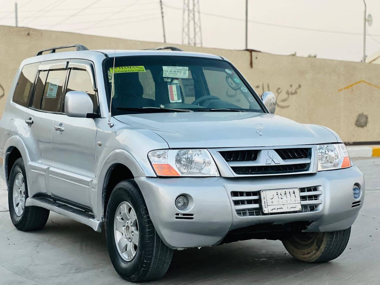 السلام عليكم للبيع باجيرو  موديل 2003 رقم بصره اسنويه مجدده 2028 مكفوله من الكصه والنقل والضربه مكينه وكير اوتماتيك جدد حداده طخم تاير ويلكب جدد تبريد شغال ثلج سياره جاهزه وجديده كلش بيع مستعجل السعر ٦٥ ورقه  الاستفسار الرقم *********** مكان سياره بصره زبير
