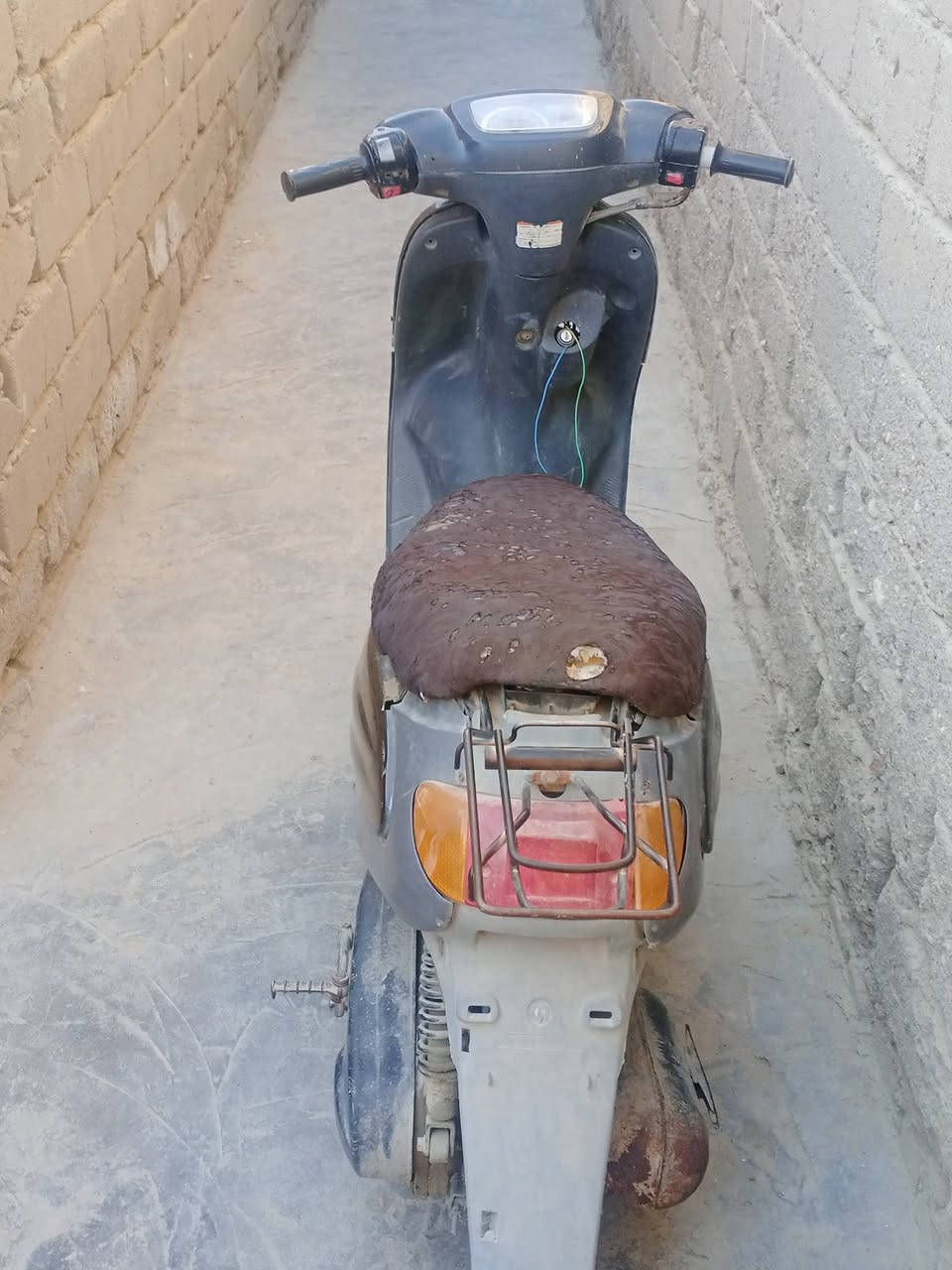 السلام عليكم دراجه للبيع عوزها جوزه 250 وبيها مجال العنوان ناصريه اسكان صناعي ***********
