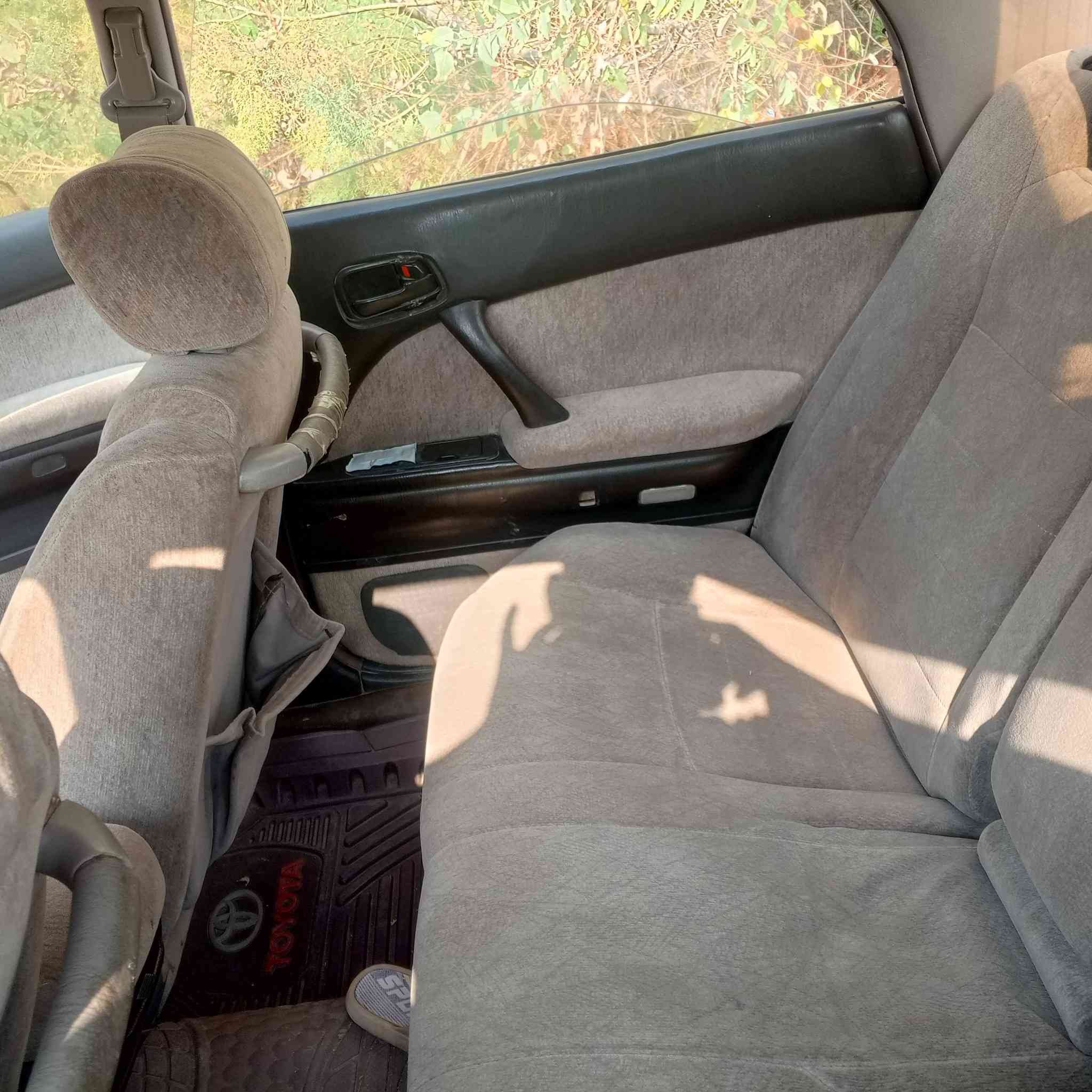 السلام عليكم
بطه 93 رقم مثنى مصبوغه جماليه للبيع 
كهربائيات كلها شغاله 
غرفه كلش حلوه 
محرك وگير كلش زينات 
تبريد شغال 
بيها بس الجامه الاماميه ماطورها عاطل 
سنويتها ساقطه راعيها موجود اگابلك وياه 
50ورقه 
الناصريه قضاء الفجر ***********
