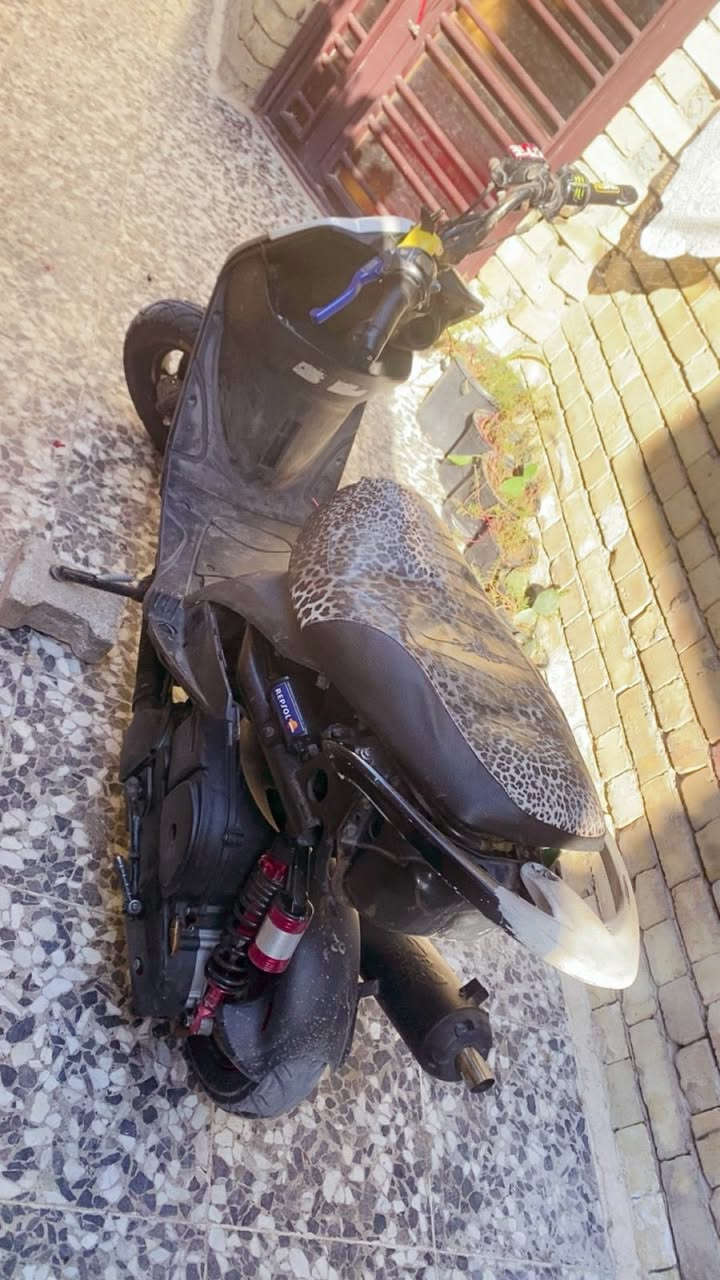 سلام عليكم دراجه ماكس عدله للبيع الدراجه 55بيه كلجات رياضي شلعه ومعدل شك الكاع نقصه بس جوزه مال سويج هيه جوزه مالته موجوده بس ماتشتغل سعره 400وبيه مجال حك جيه***********
