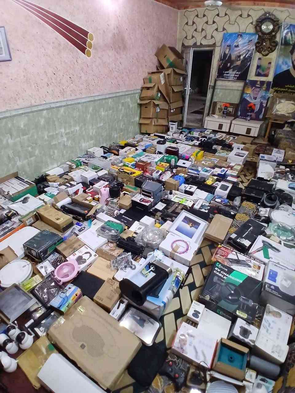 سلام عليكم شلعه اكتروني تقريبين ٥٠٠ قطعه ٢٤ كارتونه سعر مليون و٢٠٠شلعه حلوه وتخبل اليريده يراسلني دزله فيديو هاذ
***********
