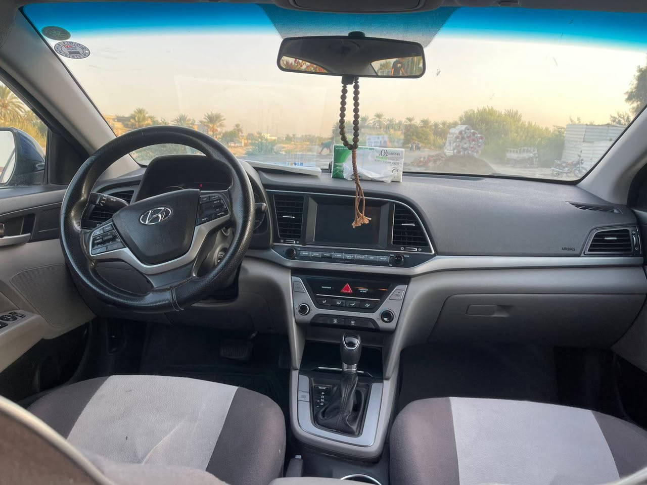 السلام عليكم سيارة النتره ٢٠١٧ ضرر بس بنيد اليبل واحد من عد البنيد ورد أمريكي  محرك ٢٠٠٠ سيارة كير محرك مكفول سيارة جاهزه  مال جناي سعر ١٢٥ بيه مجال رقم الهاتف *********** مكان ديالى يرهم مروس
