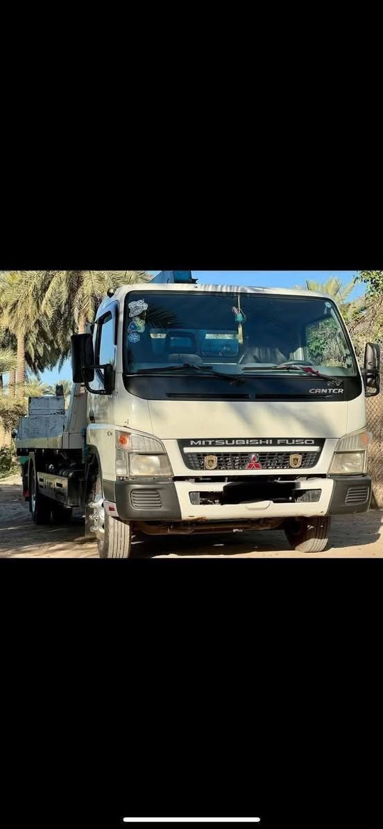 سيارة كنتر كرين رقم سليمانية بسمي اني المالك موديل 2006 موجودة بغداد الكاظمية كرين سطحية دوران اربع سلايتات مخالف مكينة( 110)
*********** ///
