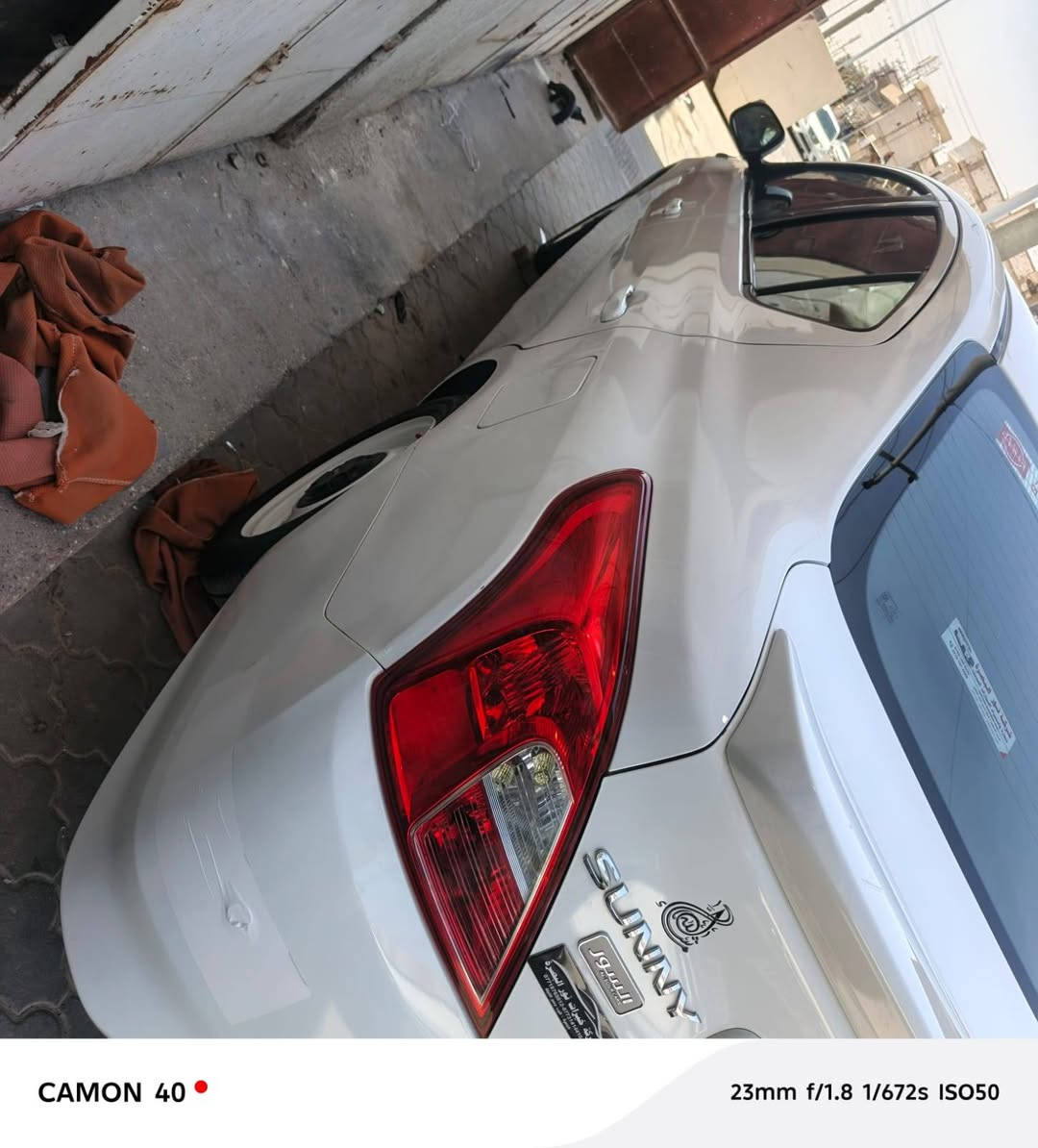 سلام عليكم نيسان سني للبيع مديل 25 مكان بصره زبير. ماشيه 40السعر 125 وبي مجال اتصل فقط***********
