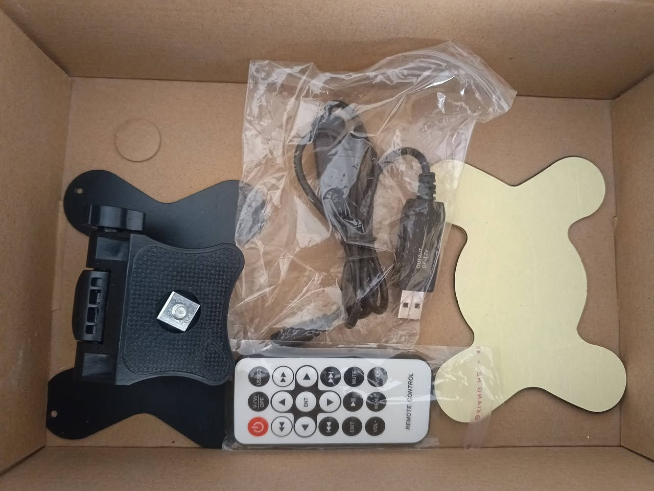 السلام عليكم 
شاشة بهذه الشكل كلش حلوة جديدة الي تخدمة يخلي سعر


**إذا كنت صاحب هذا الإعلان وتريد حذفه لأي سبب، رجاءا أرسل رسالة إلى الدعم الفني**