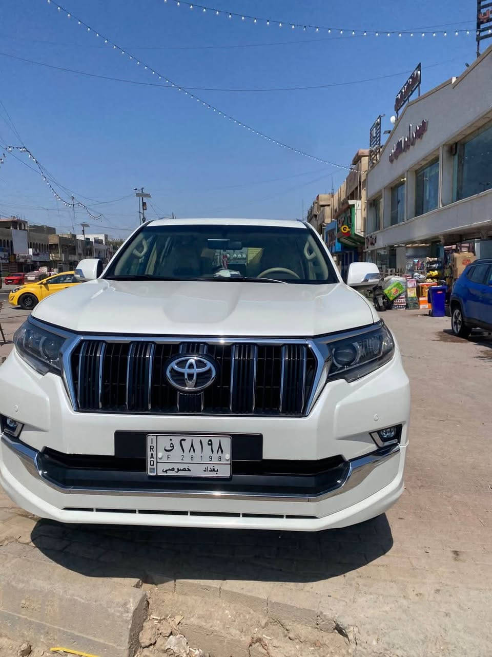 للبيع برادو كويتي دبل تانكي ثلاث شاشات مكينه ٦سياره اخت زيرو ماشيه ٥٦الف مكفوله كفاله من كلشي السعر ٤٣الف دولار رقم الهاتف ***********
