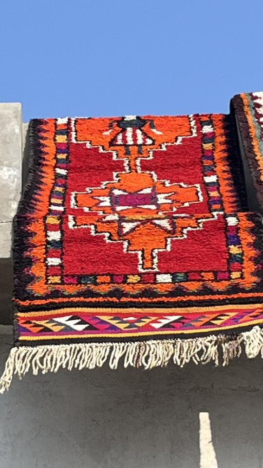 فراش
او بما يسمى ابساط 
للبيع 
الكميه خير من الله 
***********
