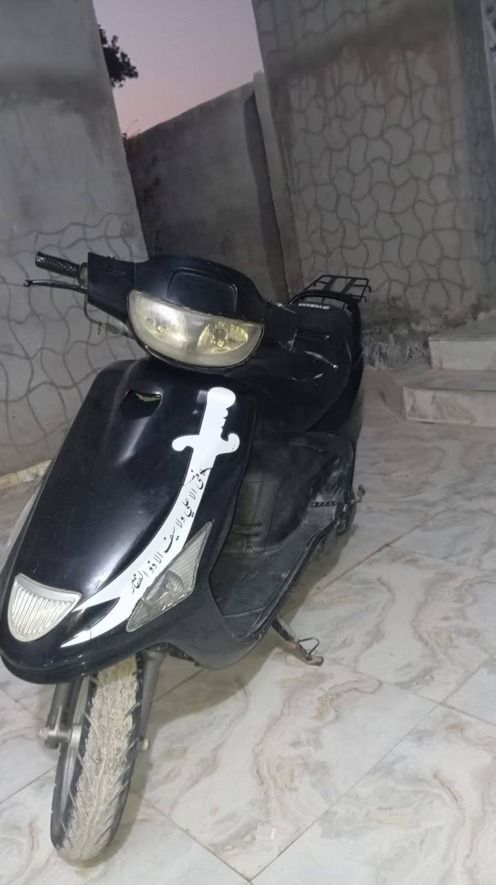 من رخصت صاحب الكروب دراجه فراشه فحل للبيع ماعايزه برغي كلشي شغال بيه دراجه فقط بيه صوت بل راجز الي جوه الكلچات ب 11 الف تصليحه دراجه مفتوحه مبخره وضاغطه مامفتوحه المكينه سعر دراجه 550 وبه مجال المكان مشخاب متواجد خاص ورقمي *********** بي واتساب
