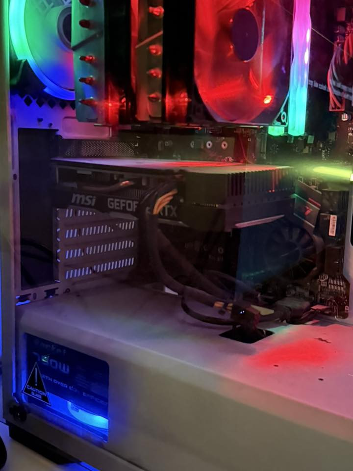 مكان بغداد وماعندي توصيل😊
السلام عليكم شباب الطيبة 
تجميعة pc للبيع كلها براندات وسعرها معروف محاجة يجيني واحد يكسر بالسعر رحمة الله على والديكم وشكراً السعر (675) قفل شباب 
R 5 3600
M.B mpg ( X570 ) msi
2060 msi
Psu 750 rgb rocket
Cooler (cooler master) 2 fan rgb 
Ram 16 8x2 3200 rgb (klevv)
Ssd (512 )
Hdd (1T)
Case (Deep cool) 4fan


**إذا كنت صاحب هذا الإعلان وتريد حذفه لأي سبب، رجاءا أرسل رسالة إلى الدعم الفني**