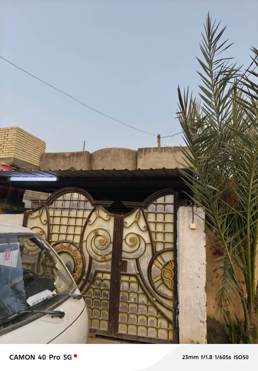 مشتمل حي خضير مساحه 125م بناء مسلح يتكون من مضيف غرفتين نوم وهول مطبخ وحمام وصحيات ارضيه سراميك اتصال على رقم ***********مراجعه مكتب المسعودي
