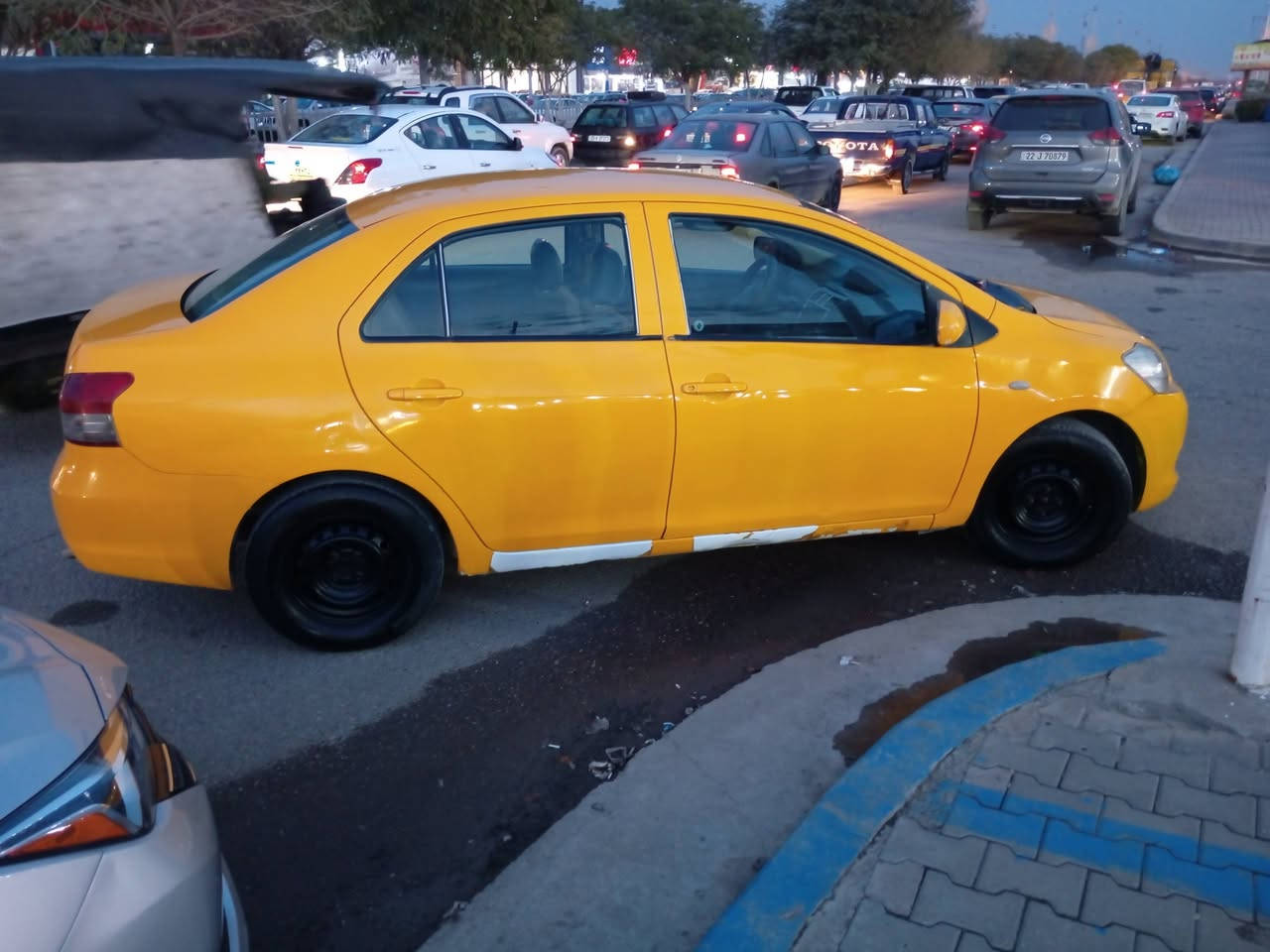 تيوتا يارس خليجي موديل 2008كلين بدون حادث بدون تبديل كله كبس شريكه كير محرك تبريد   شرط تيارات جديد كوبون بنزين نقا به صفر سنه ويه جديد 2028 شرط تحويل سعر 75.    ما عجبك المنشور اعبر . احترم تحترم. وتحياتي             ***********
