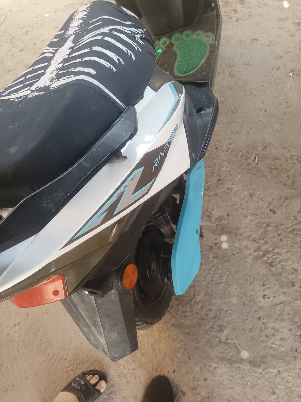 سلا م عليكم باسكل شحن شغال من كلشي بطارته مامنفخه بغره10 سعر 350 ***********
