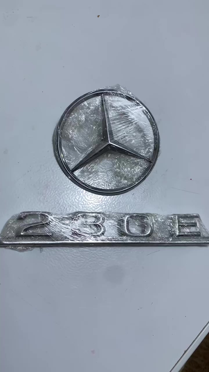 السلام عليكم علايم جنطه اصليات ابو جحيل w123السعر 45معه التوصيل الرقم ***********واتساب
