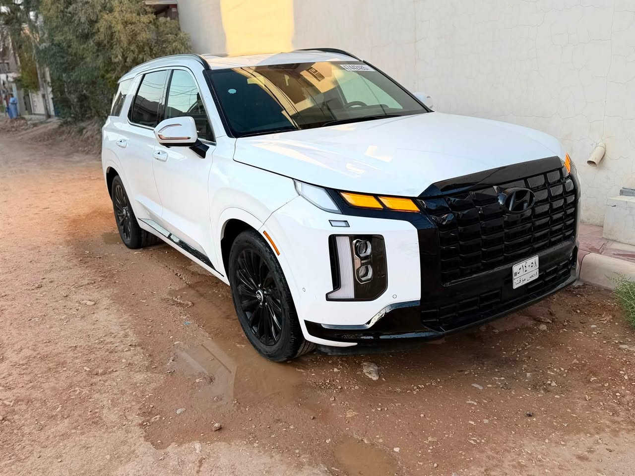 هونداي باليسايد  2024 بدون رقم دخول جديد فئة كالكرافي  فول 1/1 اعلى فئه  بدون تبديل بدون ارباك حادثه بنيد بيه بارد فقط 
كما ماوضح بالسونار ماشية 10 الف مايل
السعر 320 وبيها مجال بسيط للشراي
مكان السياره الحلة _ شارع 60
***********
***********
