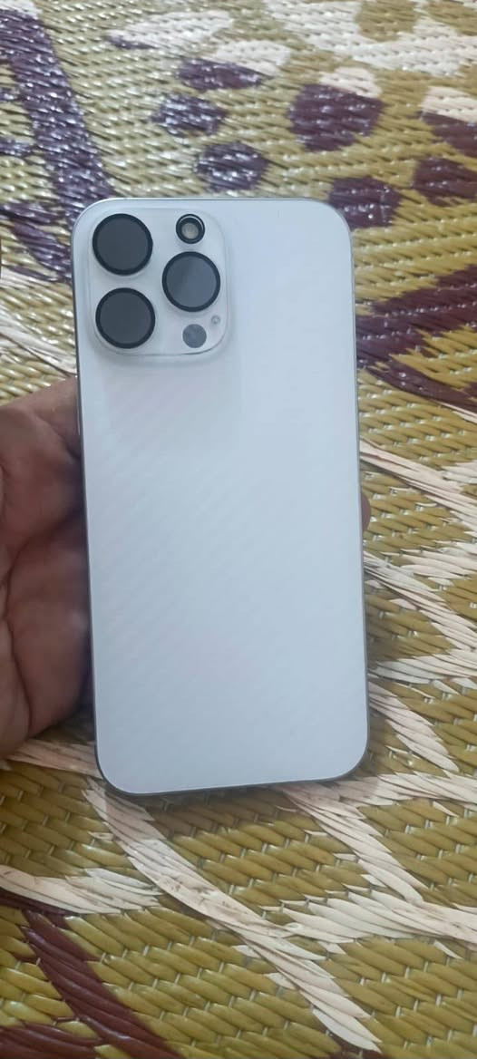 ايفون 16 برو ماكس جديد بعده بل ضمان ذاكره 256 بطاريه 99 جهاز زلغ ما مزلوغ نضافته 100٪100  سعره 1400 مكاني بغداد استفسار هذا رقمي ***********
