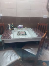 طاولة سفرة • ٤ كراسي • شراي خاص