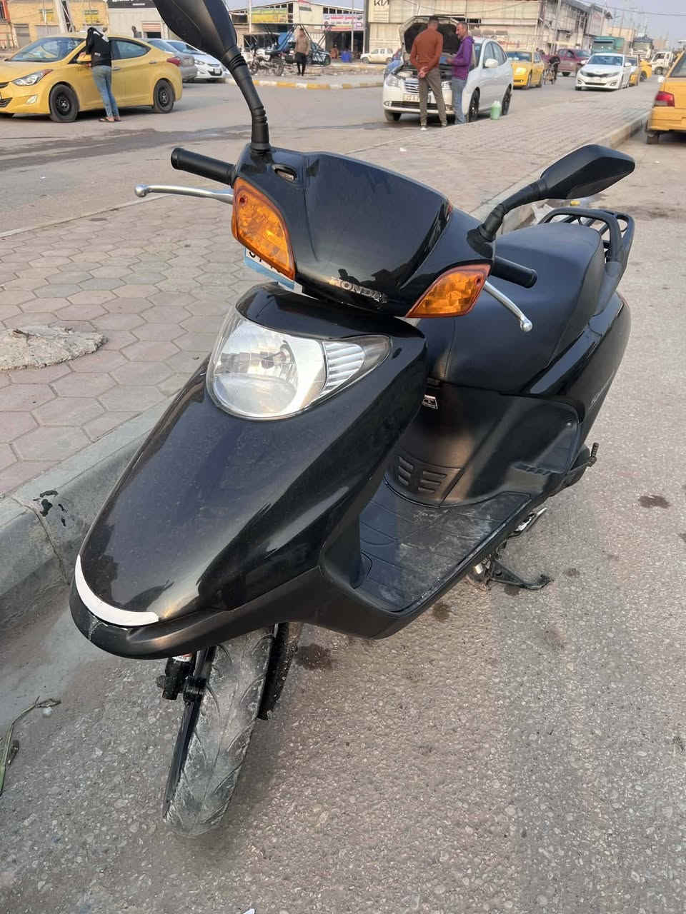 السلام عليكم دراجة سبيسي رمبة مكفولة من كلشي كفرات اصلية دراجة خير من الله مابيها نقص برغي السعر بمليون و350 وبيها مجال خاص ماموجود تواصل ع رقم ***********
