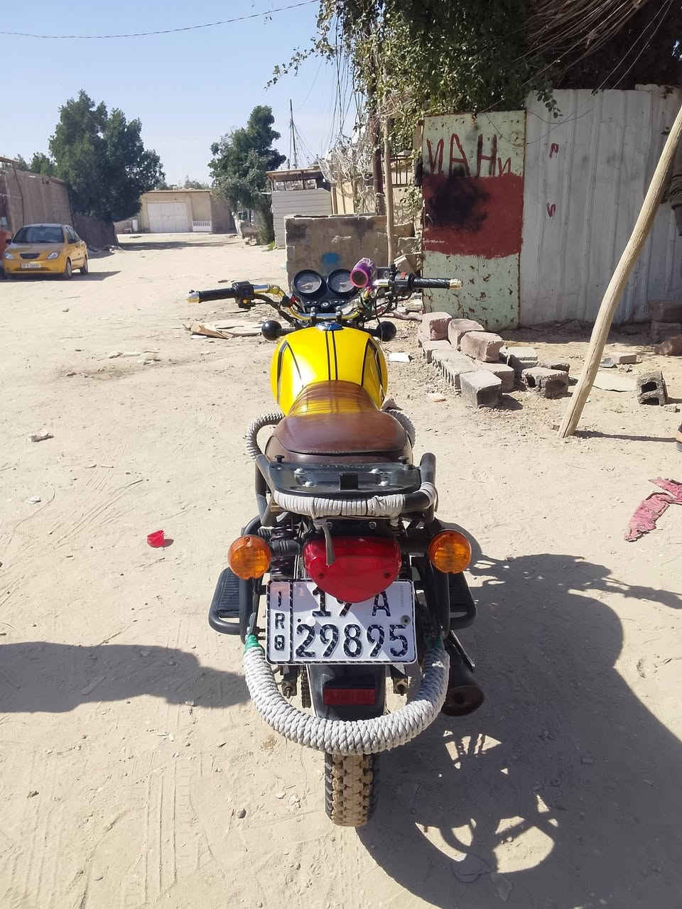 السلام عليكم مرخصت الادمن دايوان موديل 23 دراجه كلش حلوه كفاله عامه محرك 150 الدراجه خير من الله مرقمه بسمي تحويل ثاني يوم السعر 1900 للاستفسار ***********
