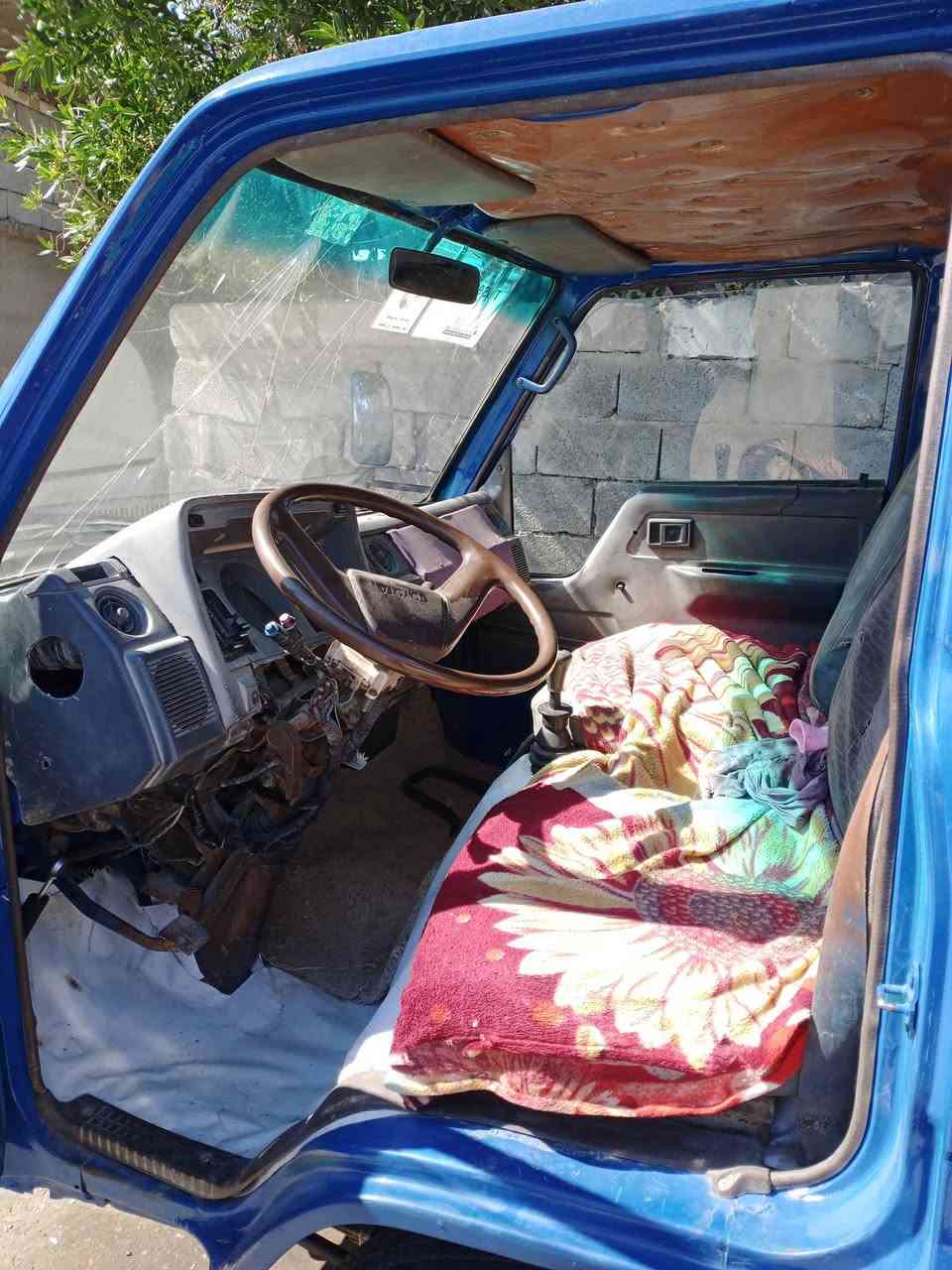 سلام عليكم  تيوته  قلاب نثيه رقم ديالى تحويل مباشر سنويه ل  27/  2 طن  مكينه  14B مكفوله شاصي مكفول تخم تاير جديد  صبغ عام اثر اجراد لا خياس ولا ضربه سياره حلوه كهربيات شغاله مكاني بغداد الامين  سعر ٥٥ وبيها مجال حك جيه للاستفسار  ‏‪‏‪***********‬‏
