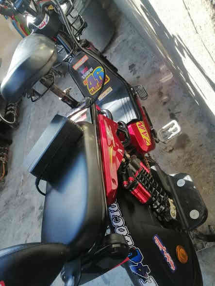 سلام عليكم ورحمة الله وبركاته
شلونكم اخوان الأعزاء
دراجة شحن للبيع
نضافة 100 💯
5 بطاريات جديد مال شركة ما مبدل
استعمال شهرين فقط موجود الوصل 
كاملة مكملة كل عيب ما بيهة
للاستفسار تعال خاص
رقم الهاتف ***********
