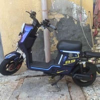 دراجه للبيع ار 9السعر 425و بيه مجال هاذه رقمي07749575825