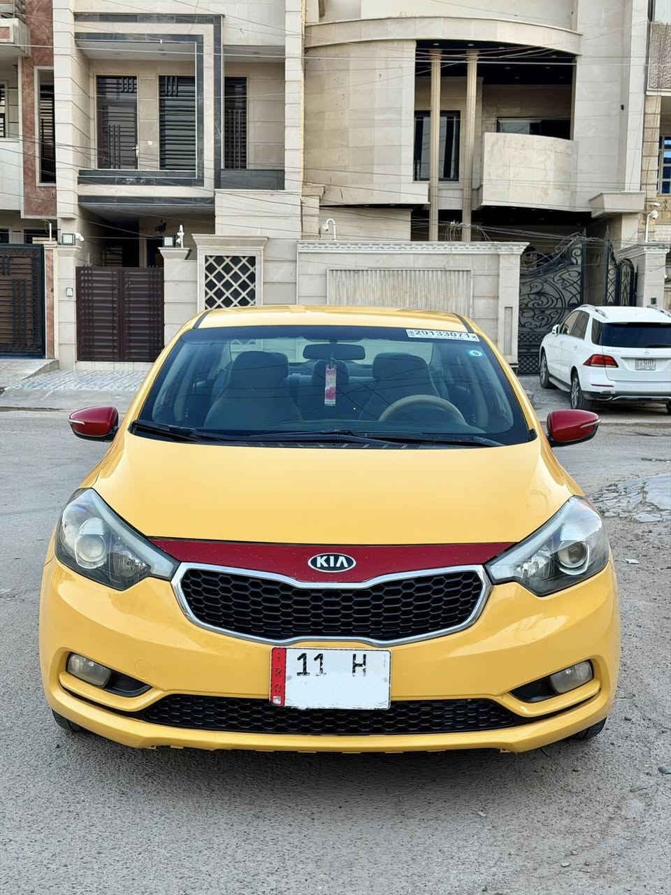 السبام عليكم
كيا فورتي ٢٠١٦ وارد امريكي 
رقم بغداد الانكليزي بأسمي تحويل ثاني 
حادثها بسيط طكه بالباب فقط 
بدون ايرباك صور الحادث مرفقه بالمنشور 
رادارات بالمرايه ثلاث انضمه قياده ايكو تحديد مسار 
فول تحكم ستيرن كشنات تبريد 
شاشه وكامره بلادي اصلي محرك ١٨٠٠ دوش مكفول من التبخير والتنقيص كير مكينه حداديه تخم تاير تبريد
خير من الله سياره جديده جداً 
السعر ١٠٥ وبي مجال بسيط 
المكان بغداد 
رقم الهاتف ‭٠٧٧١ ٢٢٠ ٧٤٠٧‬
((غير متواجد ع فيس))
