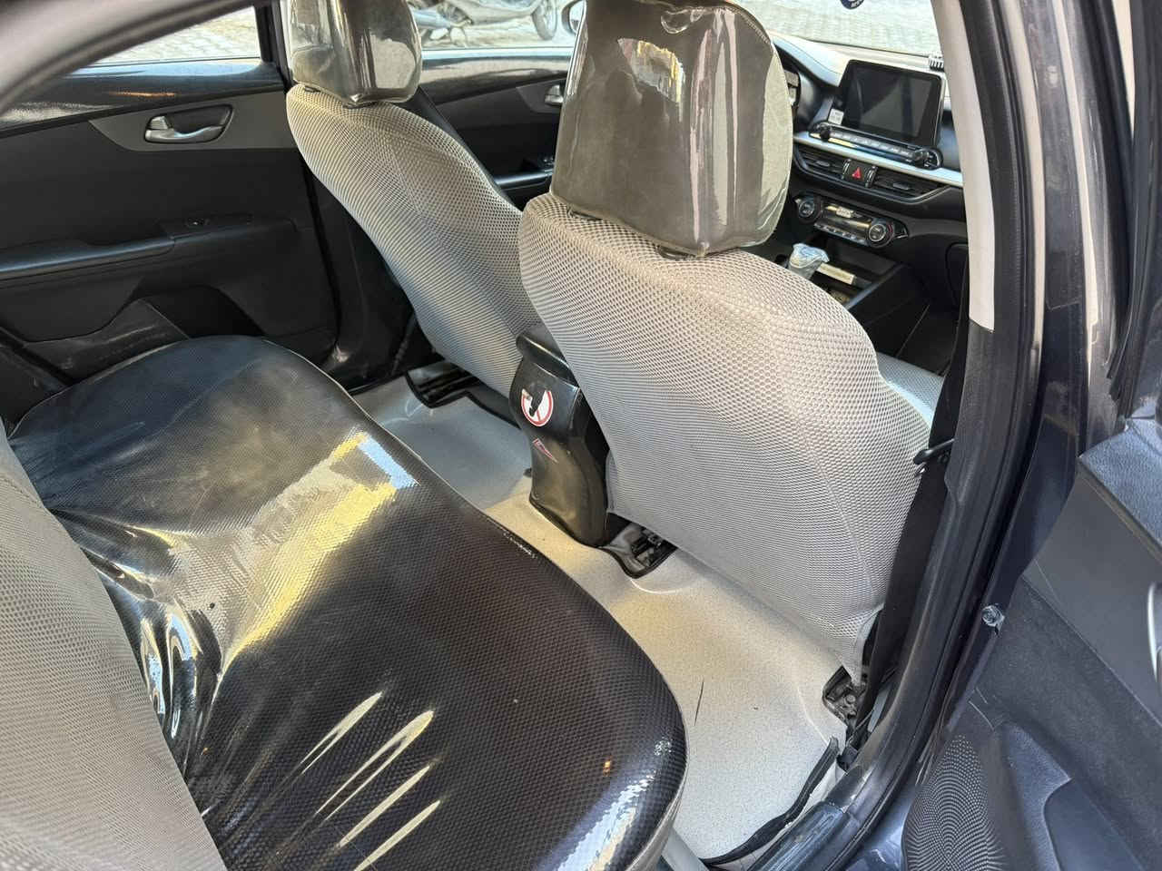 فورتي 2019 سياره جديده جاهزه من كلشي ماشيه 95 تخم تاير سياره باسمي هيئه مصفره مكاني الحريه ***********
