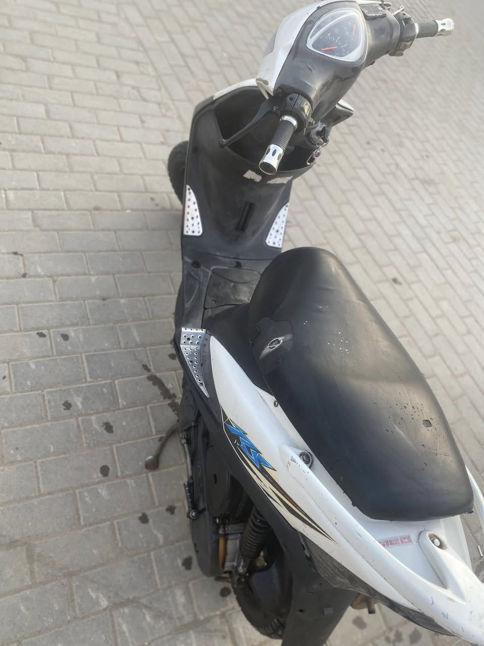 السلام عليكم
مااكس عدله ياباني 120 
دراجه مكفوله محرك  بلادي شرط الفحص 
دراجه فوول ملاح كفرات بلادي ختم واحد 
شلعه ومعدل  110 فوول متنكض
كلشي شغال سلف  هندر اشاير  كلوبات سكنات  عينه لونين   كلشي عل بلاد  

احلا من صور بالف مره 
سعر   750. وبيهه مجال قليل 
شراي يتصل
مكاني بصره 
 
***********
بس واتساب
