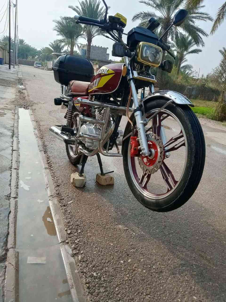 السلام عليكم ورحمة الله وبركاته تايكر ٢٤ فول مكفوله محرك كهربايات أوراق كله كامل شلعه تشك الكاع تخم تاير المكان ديالى خان بني سعد السعر ٦٥٠ وبيهه مجال بصيط ***********
