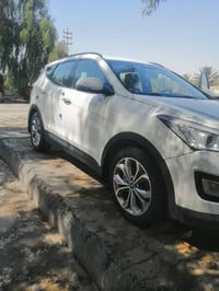 للبيع سنتافيه خليجي مديل 2016 مكينه 3300 السياره 7راكب  السعر 165 وبيه...