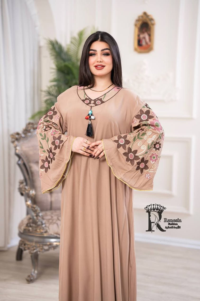 دشداشة كشمير مطاط💖💖
 تطريز ستراس درجة اولى
 دبل كلوش حزام ظهر🌹
⚜️سعر 15 الف ⚜️💕💕
قياسات L XL 2XL 🚕
الدرزن يجي 4 الوان 
ا***********🥰📞🇮🇶
