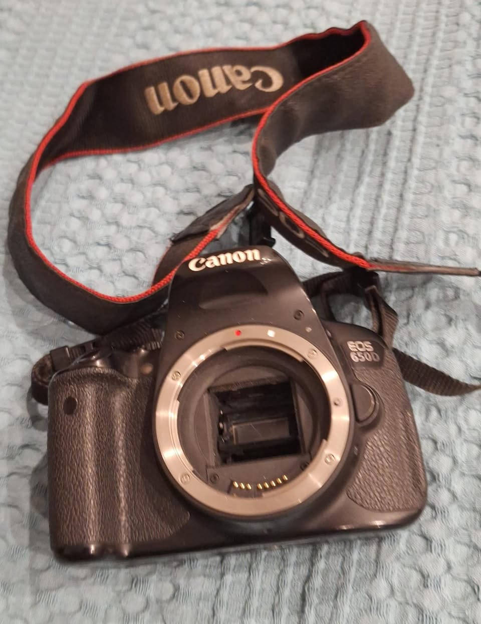 السلام عليكم كامره كانون EOS650D صيني اصليه
وياهن الملحقات كامله


**إذا كنت صاحب هذا الإعلان وتريد حذفه لأي سبب، رجاءا أرسل رسالة إلى الدعم الفني**