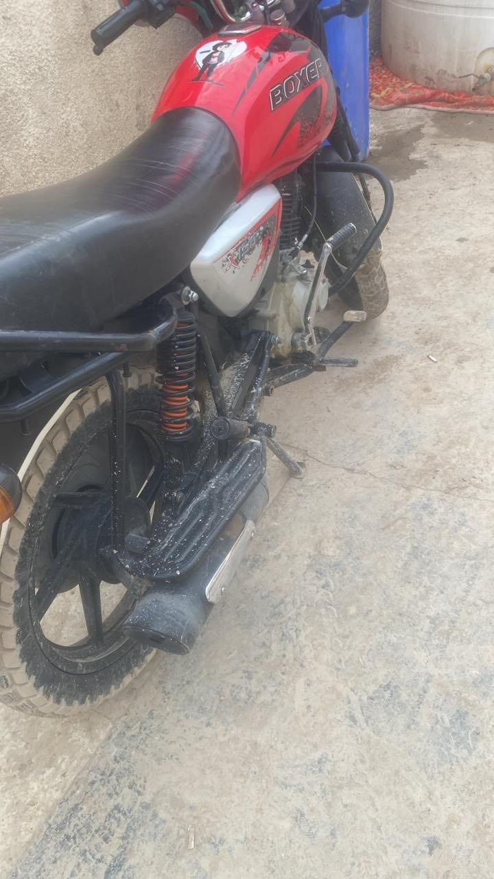 سلام عليكم بوكسر للبيع 2022 بشهر 12 دراجه نضايفه مابيهه اي نقص مكاني بغداد سعر مليونين مرقمه رقم نكليزي بسمي ***********
