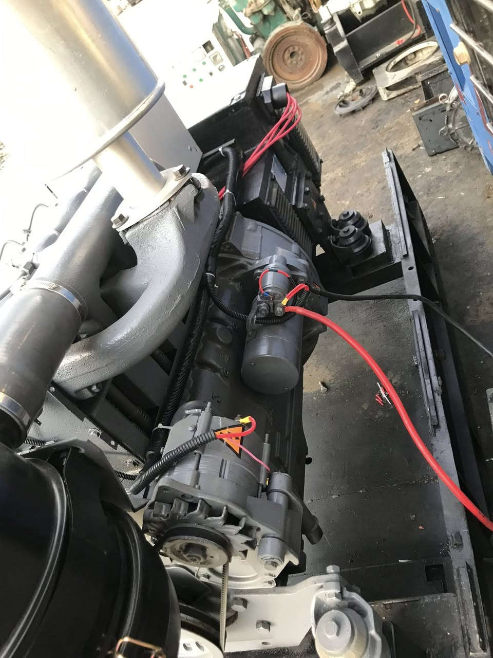 سلام عليكم لبيع دويز 912 توليد بلادي 40كيڤي عنوان اربيل سعر 32 ستفسار تصال *********** ***********
