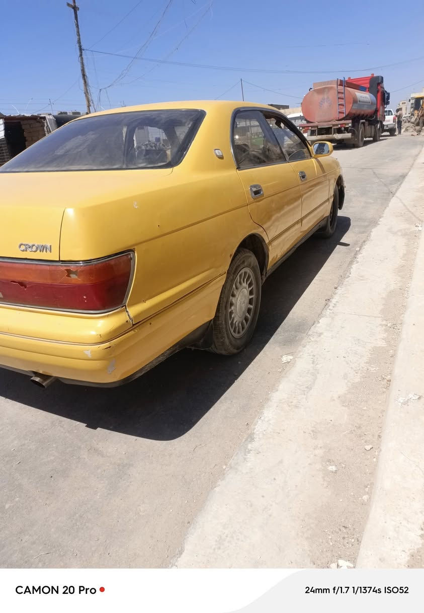 السلام عليكم بطه كراون للبيع راعيها باسمي سياره مصفره هي او غرامات كفال من القصه والنقل كهربائيات كلها شغاله سعر 28 وبيها مجال الوان بصره قضاء القرنه ***********
