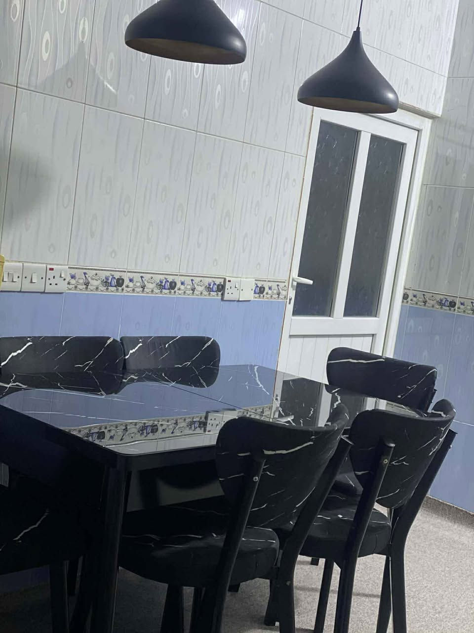 مێزو کورسی شەش نەفەری ، تازەیە بێ شوخت ، لە کۆیە نرخی 350 هەزارە موشتەری بێتە چات كويسينجاك, أربيل


**إذا كنت صاحب هذا الإعلان وتريد حذفه لأي سبب، رجاءا أرسل رسالة إلى الدعم الفني**