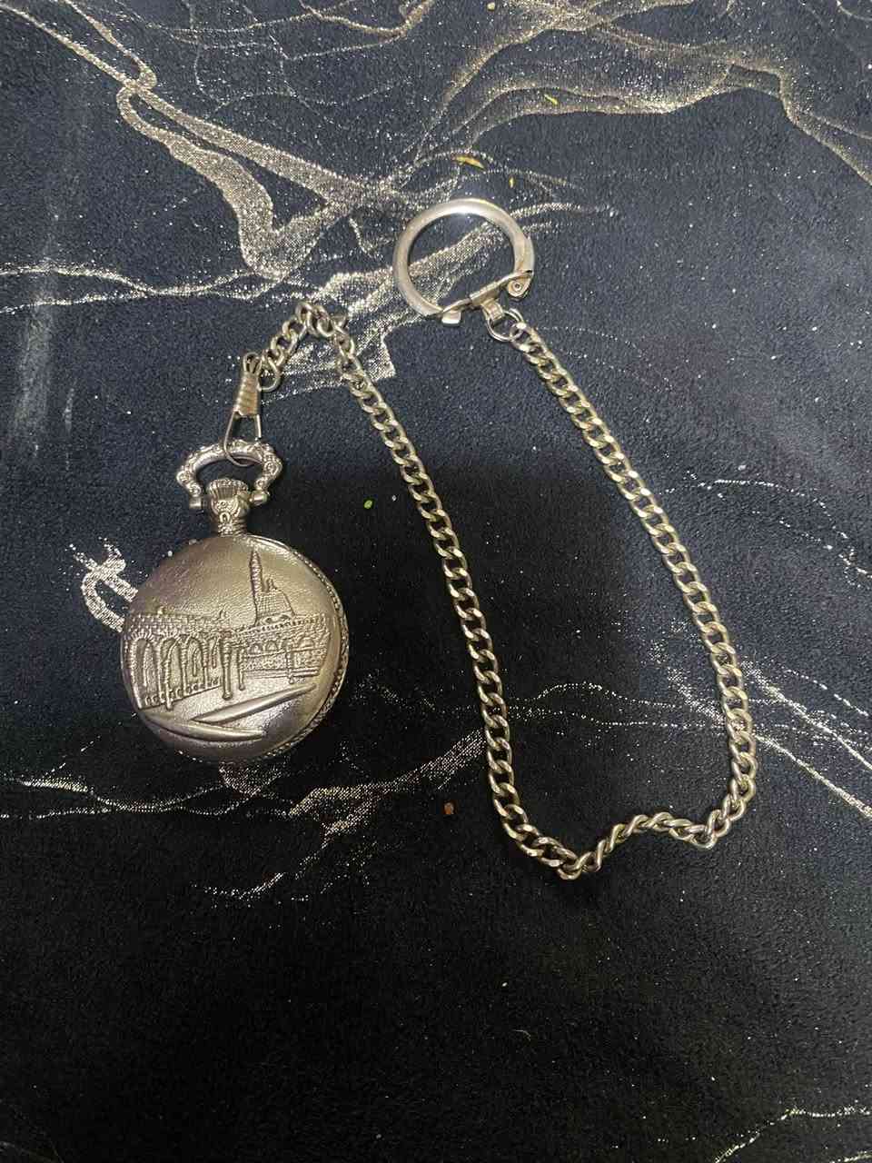 السعر 25 بغداد ***********
