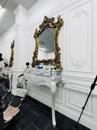 أغراض صالون للبيع العنوان بغداد  للتواصل واتساب فقط 07746860428